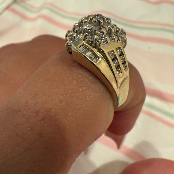 14k solid gold ring with natural diamonds - Picture 3 of 7